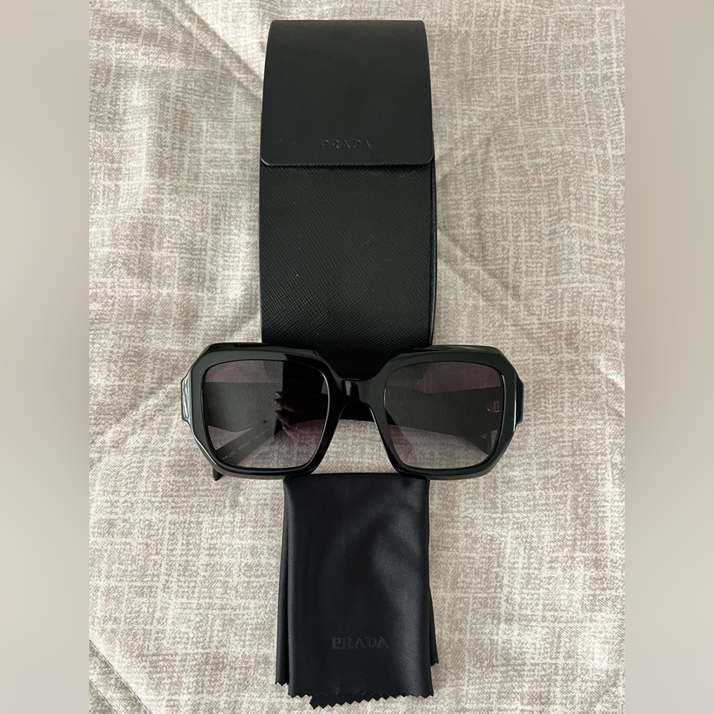 PRADA PR28ZS Sunglasses - Black Frame, Grey Lenses